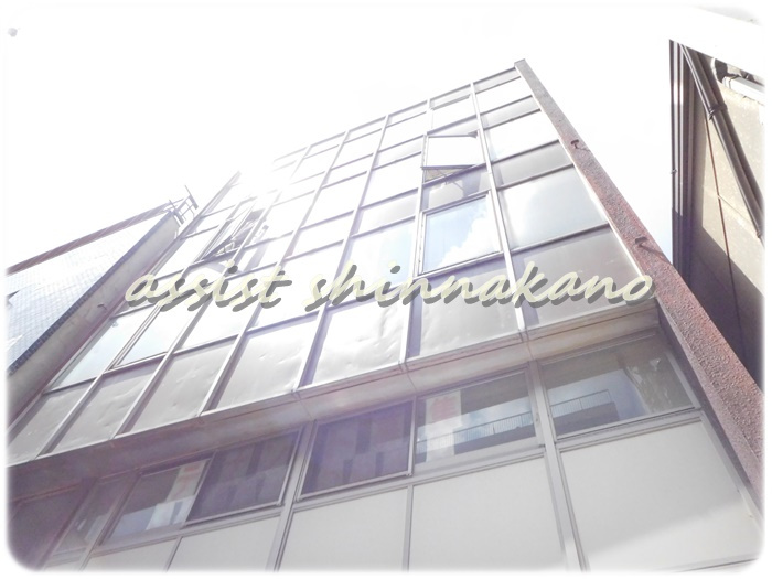 朝野ビルの外観