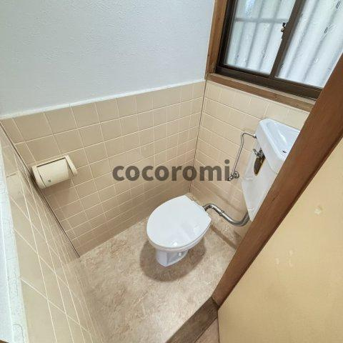 池之宮車庫付き戸建てのトイレ