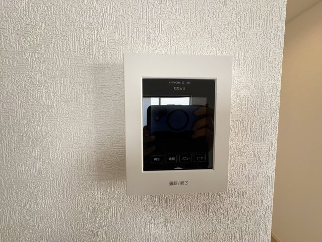 クレイドルガーデン那覇市識名 第３・２号棟の防犯設備|インターフォーンパネル