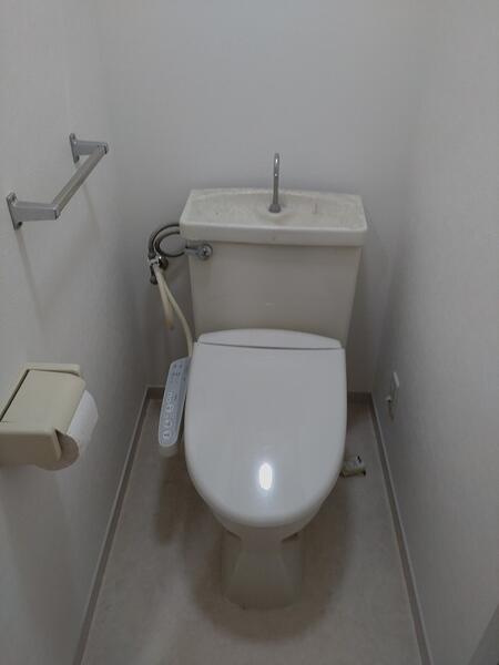 ペアシティー湘南のトイレ|別号室の参考写真です。