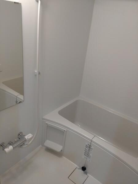 ペアシティー湘南の浴室|別号室の参考写真です。