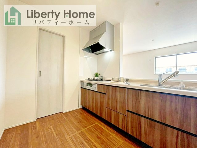 古河市大山第3　新築戸建　2号棟のキッチン