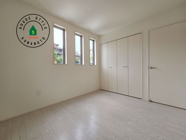 合志市御代志第13-2棟（3号棟）　の内観：施工例|穏やかな光が差し込む室内には、穏やかな時間が流れます。