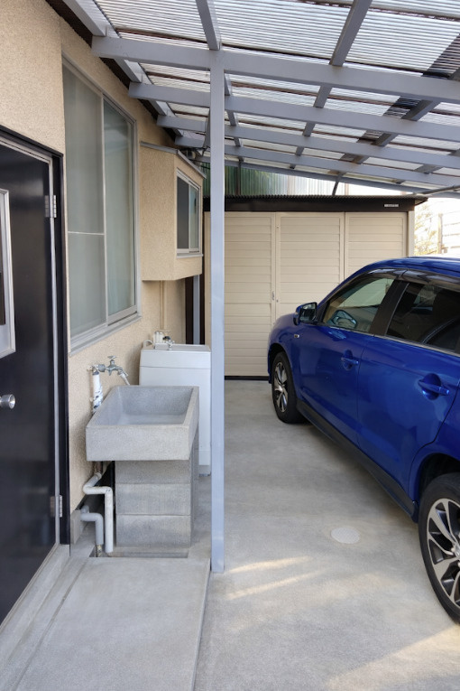 売中古戸建　三島市光ヶ丘3丁目のその他|屋外に流し台があり、ガーデニングの水やりや汚れた道具の手入れ・ペットの足洗いなど屋内に持ち込みたくない作業に非常に便利です。