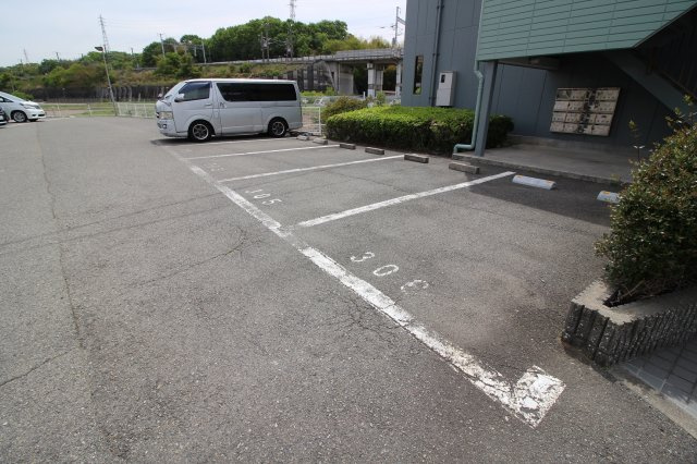 ベイヴィレッジINOUEの駐車場