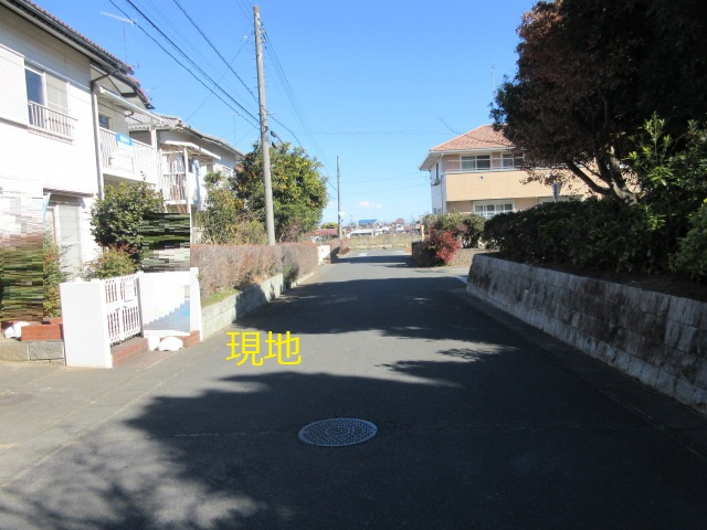 中古戸建　深谷市上柴町東7-5-70（リフォーム住宅）の前面道路含む現地写真