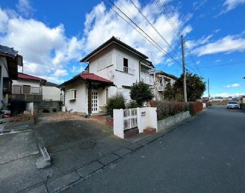 中古戸建　深谷市上柴町東7-5-70（リフォーム住宅）の前面道路含む現地写真