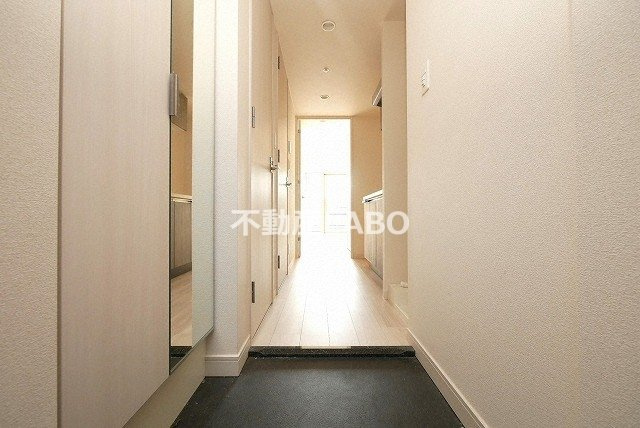 プレサンス大国町アドロッソの玄関