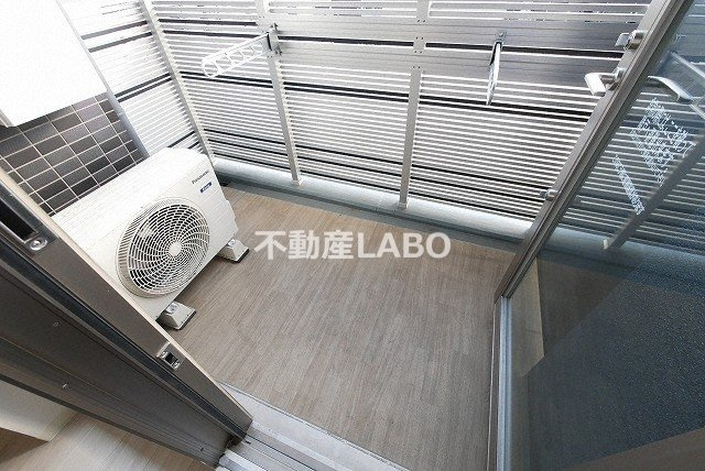 プレサンス大国町アドロッソのバルコニー