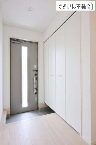 【玄関】 | CRADLE GARDEN加須市馬内第3　【平屋】新築住宅 | ≪3号棟≫
現地(2026年5月撮影)