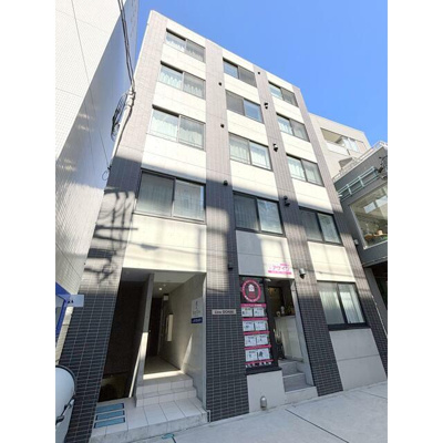 【外観】 | Lino Ochiai | 鉄筋コンクリート造のがっちりとした建物。