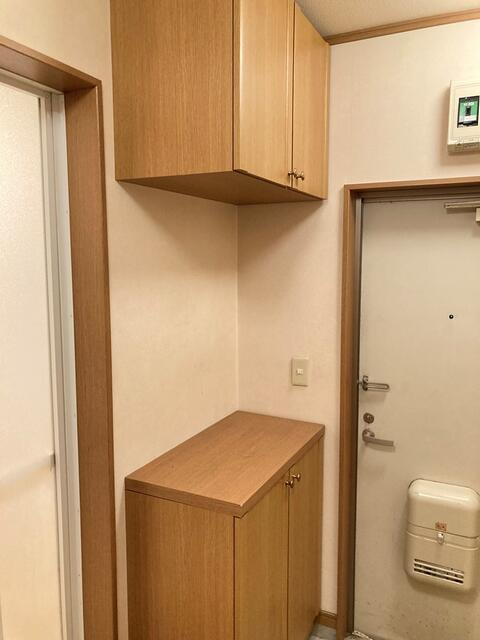 シューズボックス付きの玄関