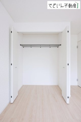 【収納】 | CRADLE GARDEN加須市馬内第3　【平屋】新築住宅 | ≪4号棟≫各部屋に収納が充実しているから、片付けがラク。季節用品もすっきり収まり、生活感を隠せます。
現地(2026年5月撮影)
