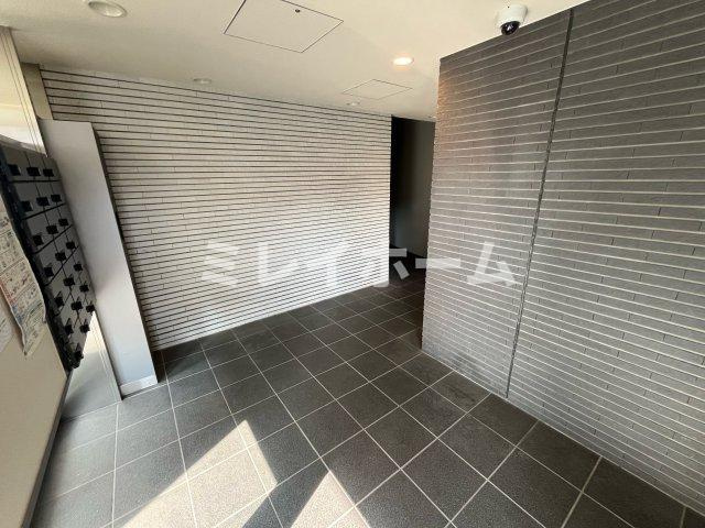 ベールフラットのロビー|同建物内別のお部屋の参考写真になります。