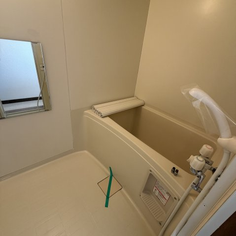 メゾン美登里の浴室|日々の疲れを癒すお風呂付です