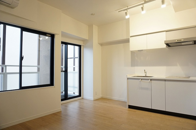 新品家具付きマンション赤坂21(KaGood福岡)の居間・リビング