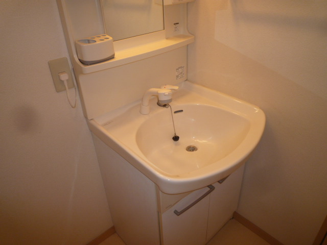 メゾン・アンジュＡの独立洗面台|洗髪洗面化粧台