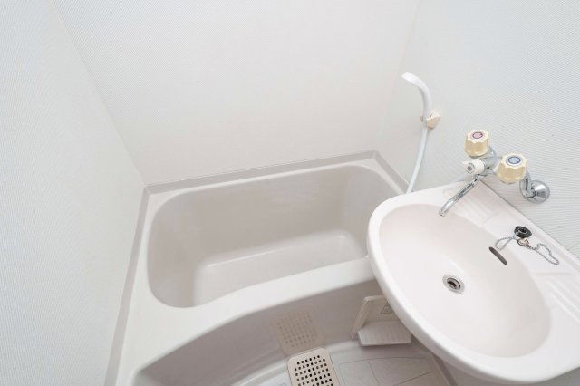 ダイナコートピア黒崎Ⅱ　4階の浴室|別号室のものになります。現状優先。