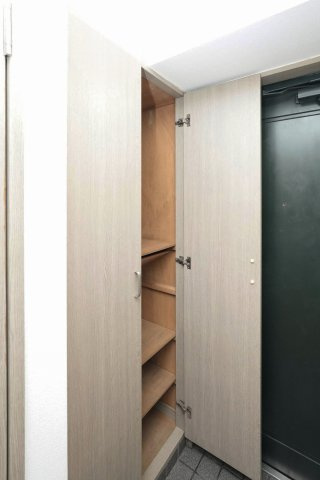 ダイナコートピア黒崎Ⅱ　4階の収納|別号室のものになります。現状優先。