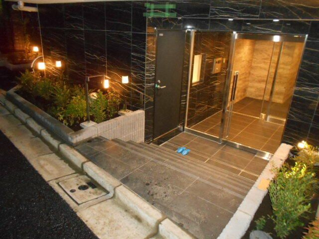 イアース新宿中井のエントランス