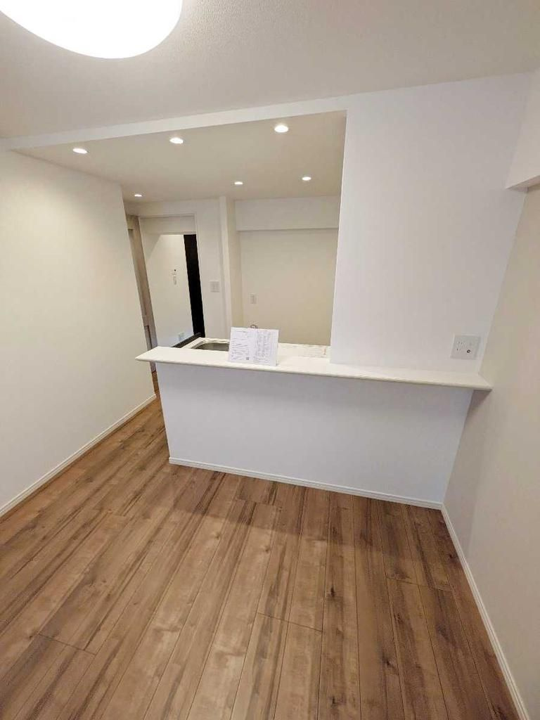 三鷹市下連雀３丁目の中古マンションの居間・リビング