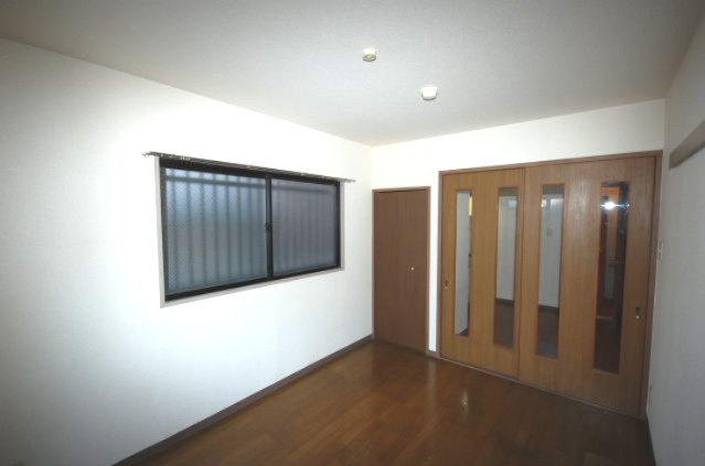 メゾンリュートの洋室|ゆったりした洋室です