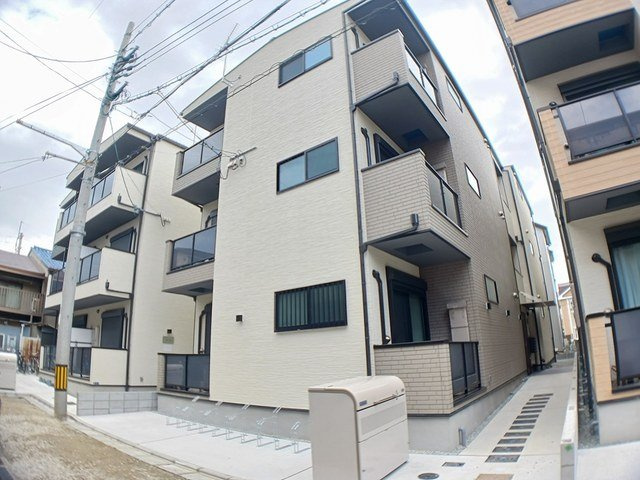 グラン　シティ