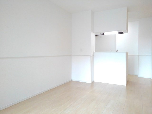 ヴィリダーリウム　上山手の居間・リビング|こちらの居間で趣味の時間をお楽しみください