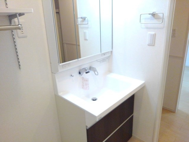 ヴィリダーリウム　上山手の洗面所|忙しい朝には欠かせない洗面所です