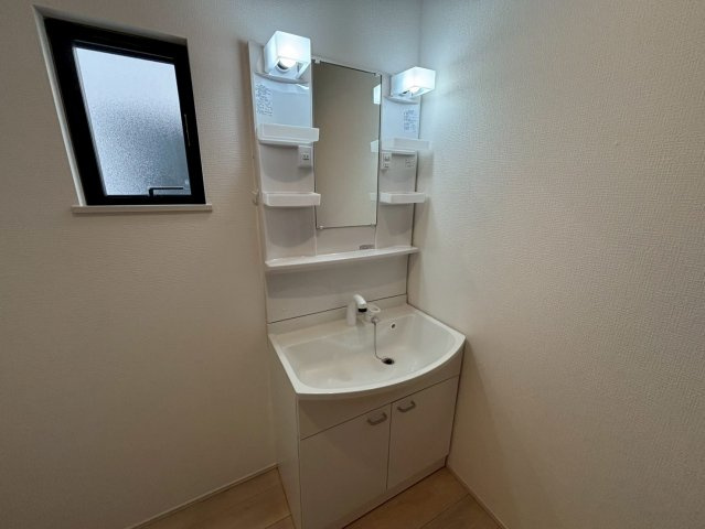 加古川市野口町野口戸建の洗面所