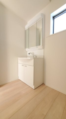 【独立洗面台】 | 盛岡市月が丘　第6　 | 写真は完成イメージです。
同等仕様の物件にご案内可能です