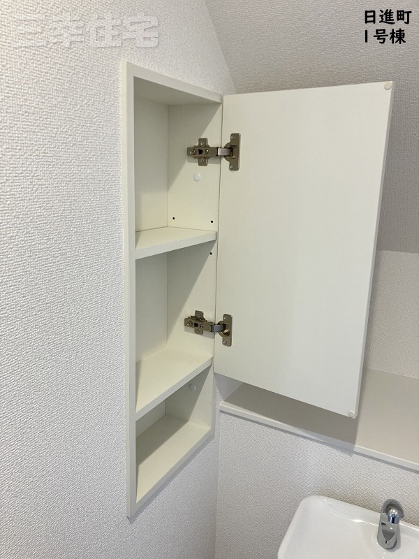 碧南市日進町の収納|便利なトイレ収納！