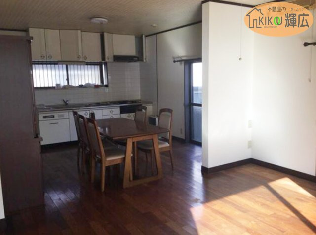 【居間・リビング】 | 高砂市北浜町牛谷　中古戸建