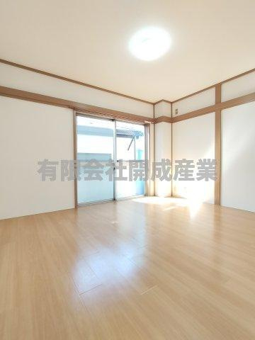 【洋室】 | ３階洋室