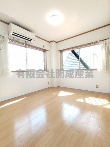 【洋室】 | ４階洋室左