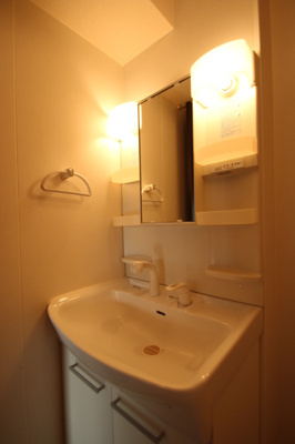 【洗面所】 | レゾナンツ B棟