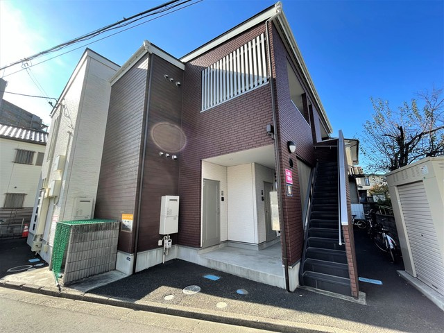 クレアフォーチュン中江のエントランス