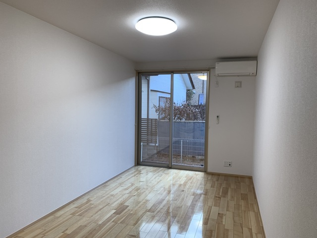 クレアフォーチュン中江の居間・リビング