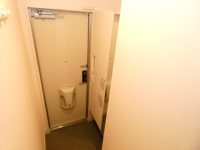 アンソレイエ　ファミーユの玄関