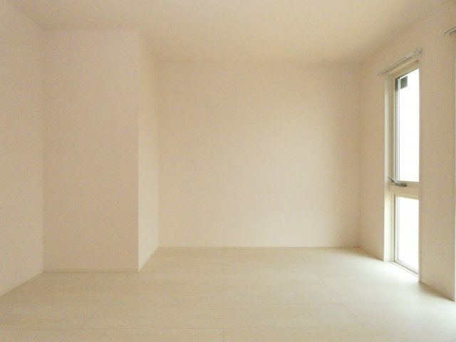 アンソレイエ　ファミーユの洋室