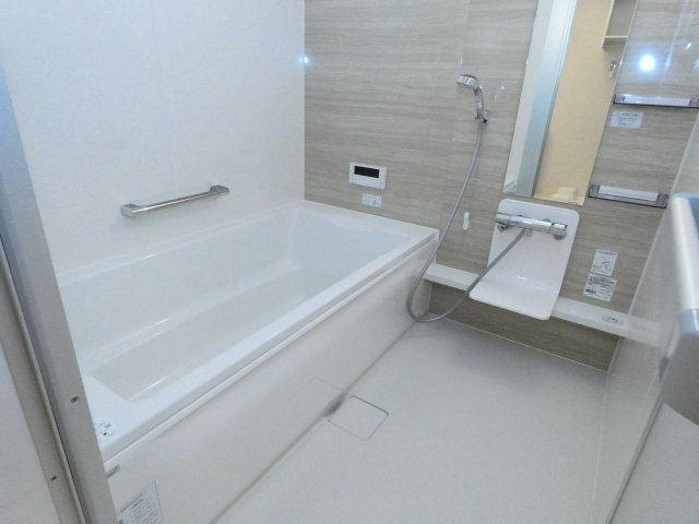 アンソレイエ　ファミーユの浴室