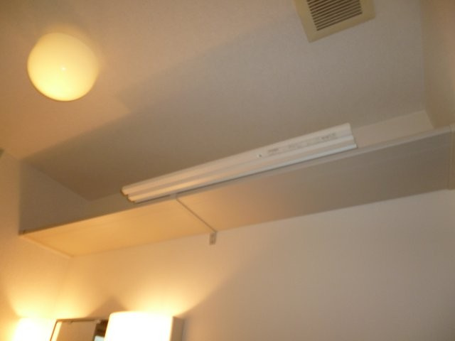 ドゥ・カショーエプの洗面所|洗面所棚