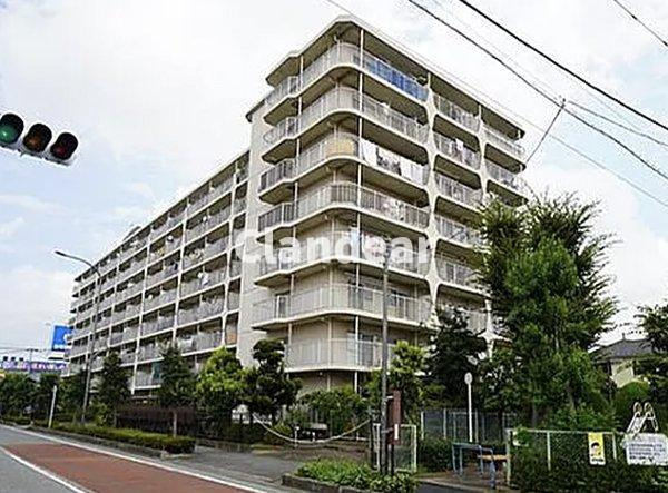 日商岩井草加マンションの外観|ドキドキの新生活も、安心してスタート。ぴったりの住まいを見つけませんか？クランディアが一緒に住まい選びをサポートします‼　まずは、お気軽にお問合せください　＃クランディア