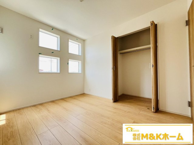 知多市南粕谷3丁目　全1棟の洋室|洋室5.25帖☆