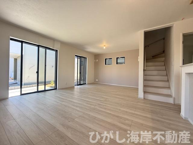 茅ヶ崎市今宿　新築戸建　全2棟の居間・リビング|20帖　LDK