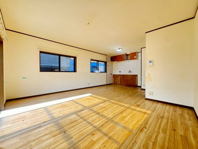 【居間・リビング】 | 池田市畑2丁目貸家