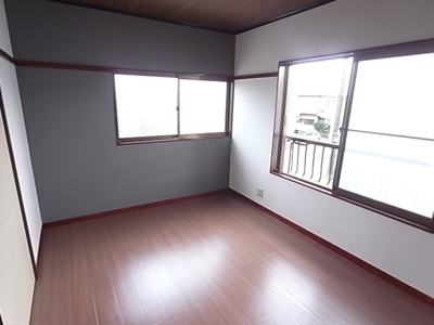 【寝室】 | そが野ハイツ | 使い勝手のいい寝室です