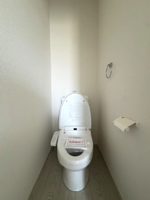 【トイレ】 | Terrechez堺市堺区南島町1期 | 各階にトイレがあるので、朝の混雑も解消！トイレのたびに階段を上り下りする手間もありません。