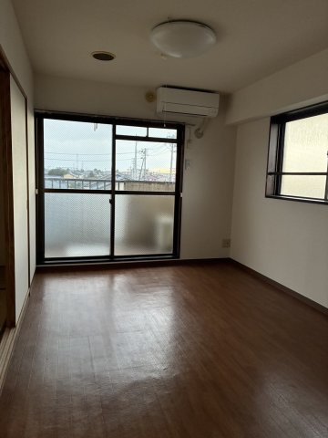 エクセル竹尾の洋室