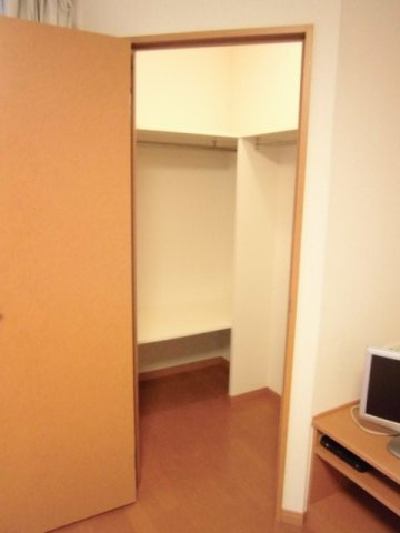 レオパレスＫＯＭＯＴＯ足利の内装